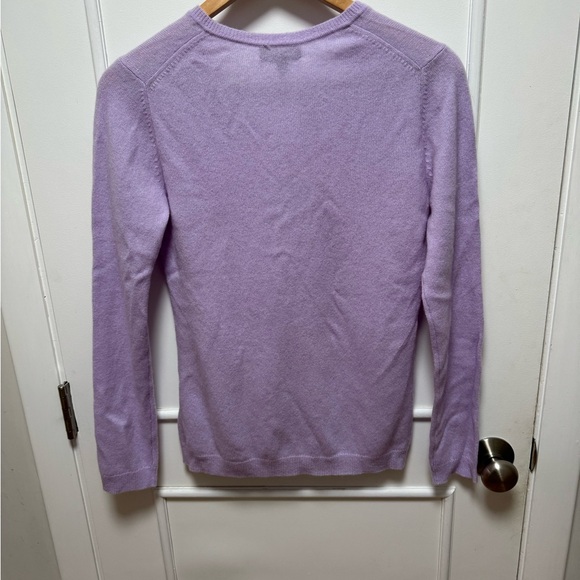 100% Cashmere Small V-neck sweater - Picture 2 of 4